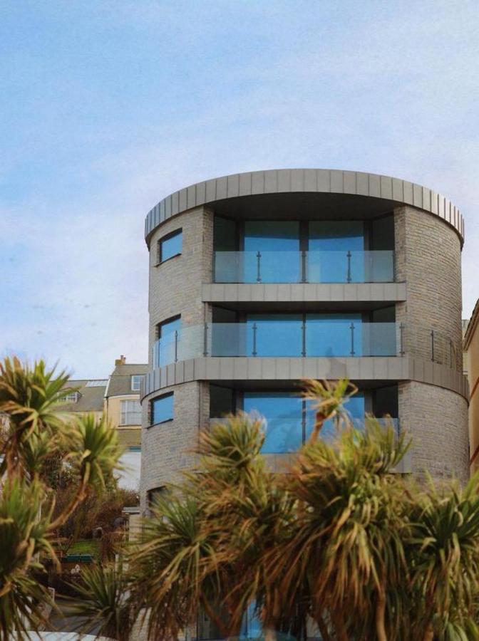 2 The View Apartments Ilfracombe - Seafront, Parking, Lift, Ev ภายนอก รูปภาพ