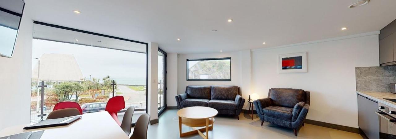 2 The View Apartments Ilfracombe - Seafront, Parking, Lift, Ev ภายนอก รูปภาพ