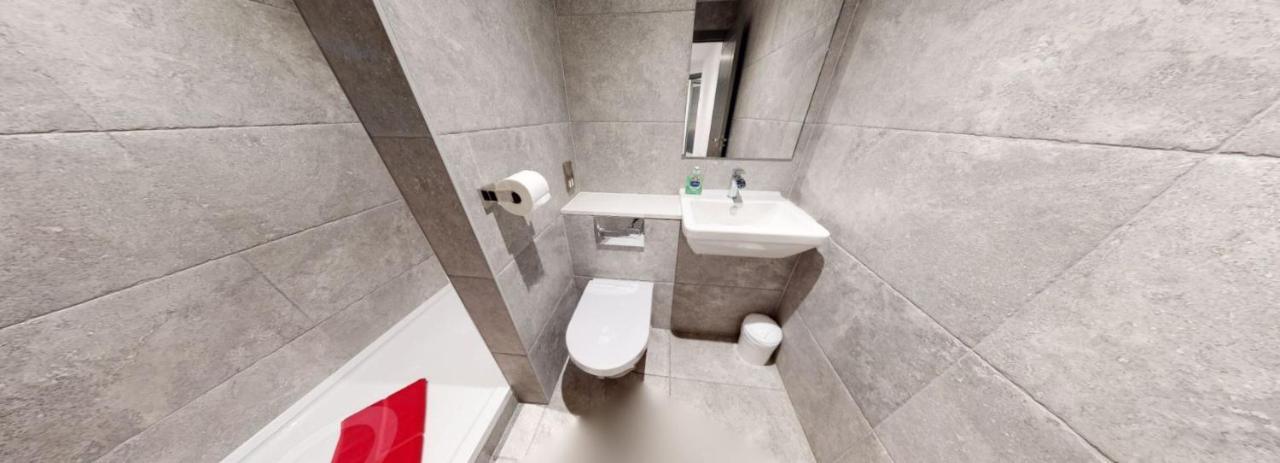2 The View Apartments Ilfracombe - Seafront, Parking, Lift, Ev ภายนอก รูปภาพ