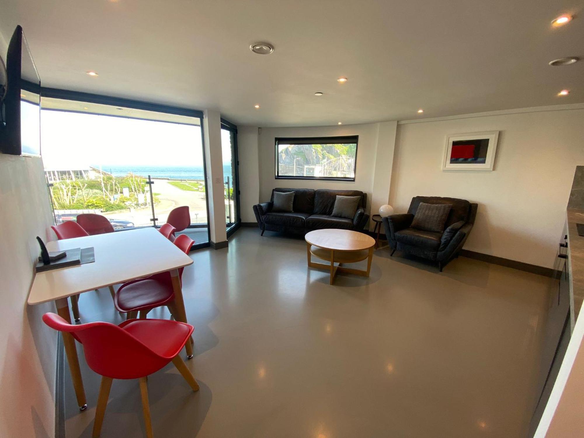 2 The View Apartments Ilfracombe - Seafront, Parking, Lift, Ev ภายนอก รูปภาพ
