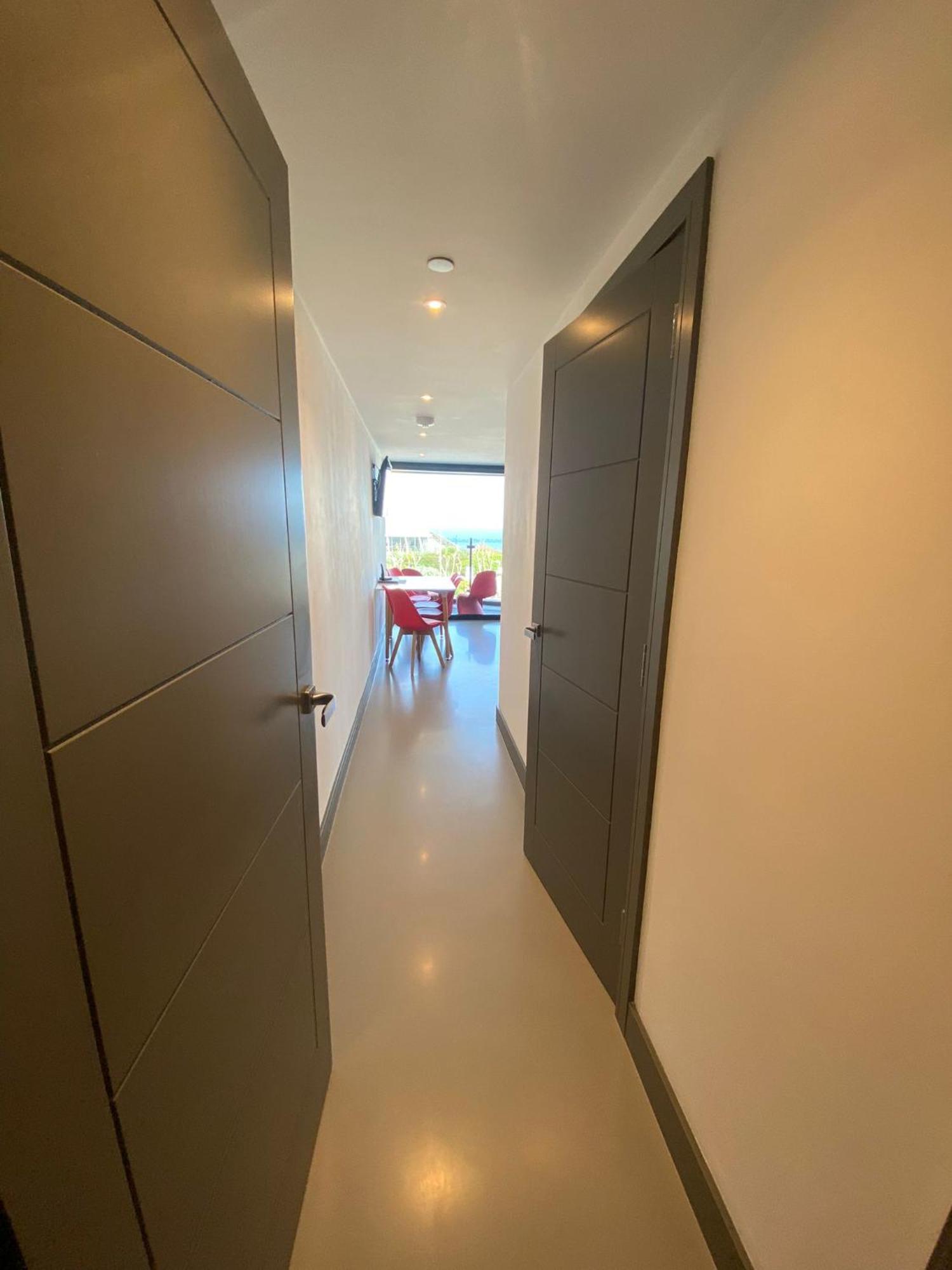 2 The View Apartments Ilfracombe - Seafront, Parking, Lift, Ev ภายนอก รูปภาพ