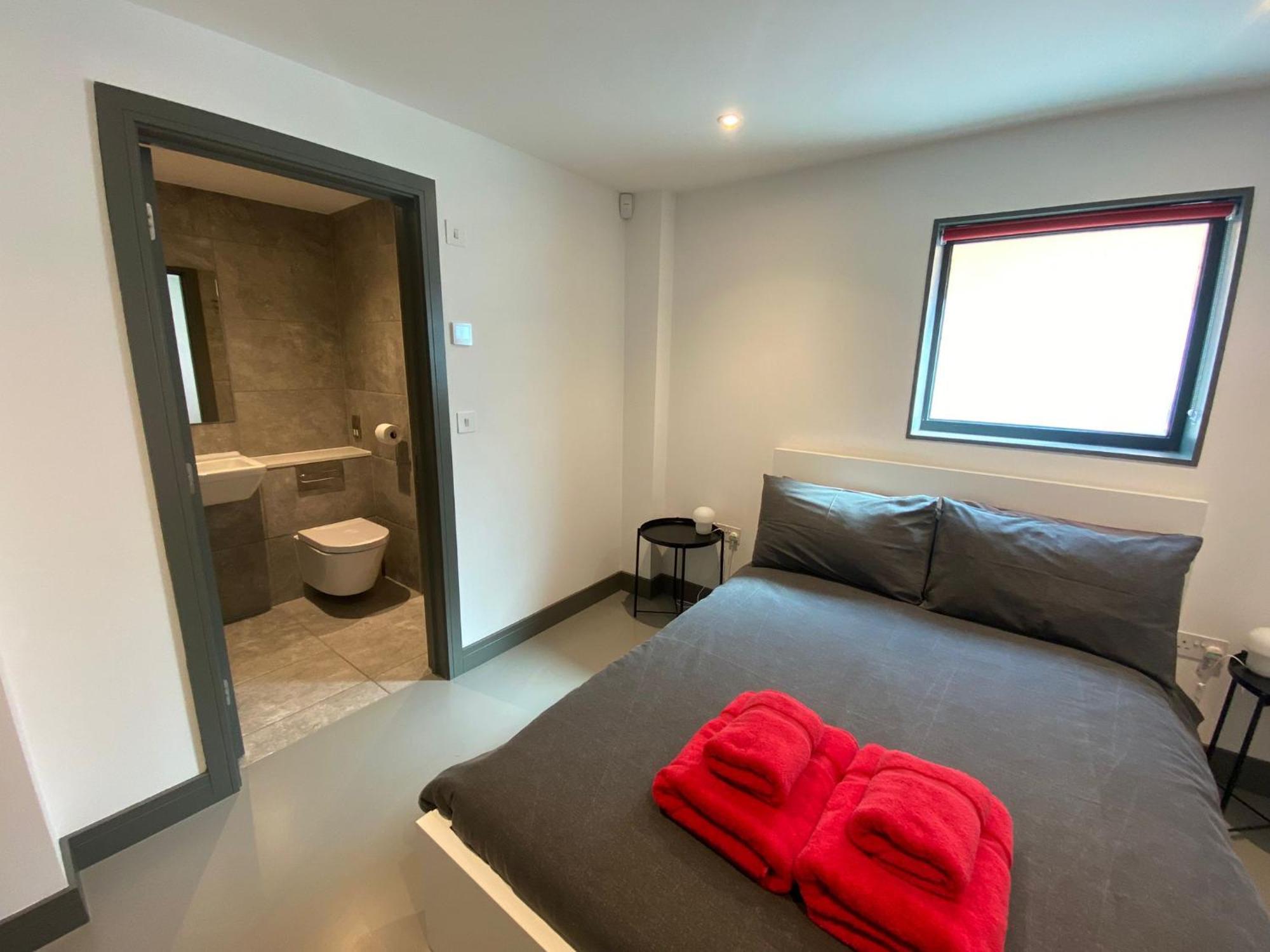 2 The View Apartments Ilfracombe - Seafront, Parking, Lift, Ev ภายนอก รูปภาพ
