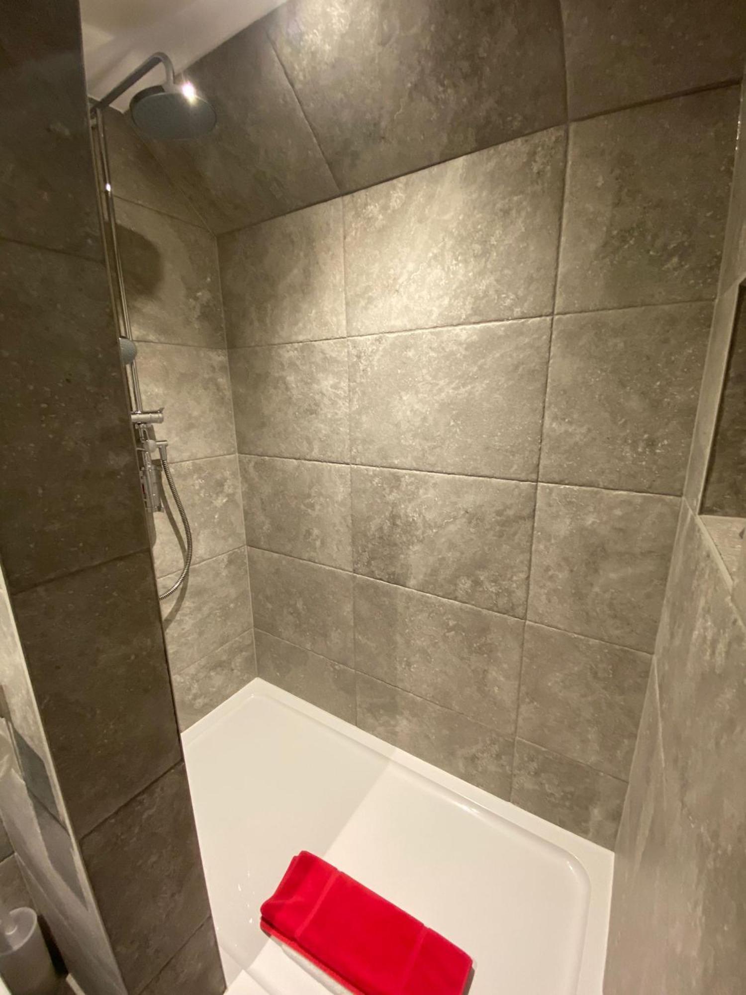 2 The View Apartments Ilfracombe - Seafront, Parking, Lift, Ev ภายนอก รูปภาพ