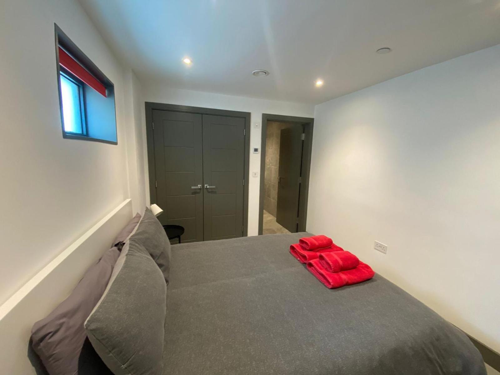 2 The View Apartments Ilfracombe - Seafront, Parking, Lift, Ev ภายนอก รูปภาพ