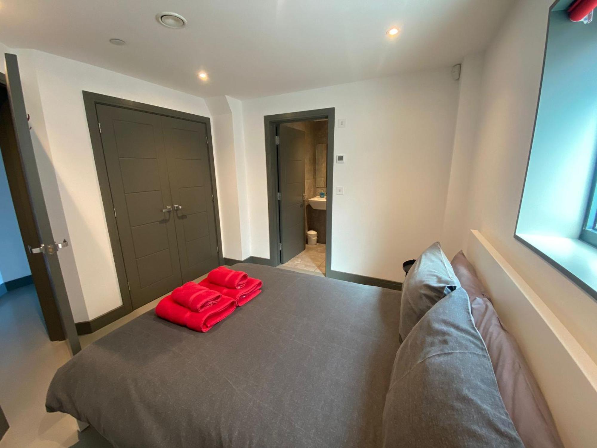 2 The View Apartments Ilfracombe - Seafront, Parking, Lift, Ev ภายนอก รูปภาพ