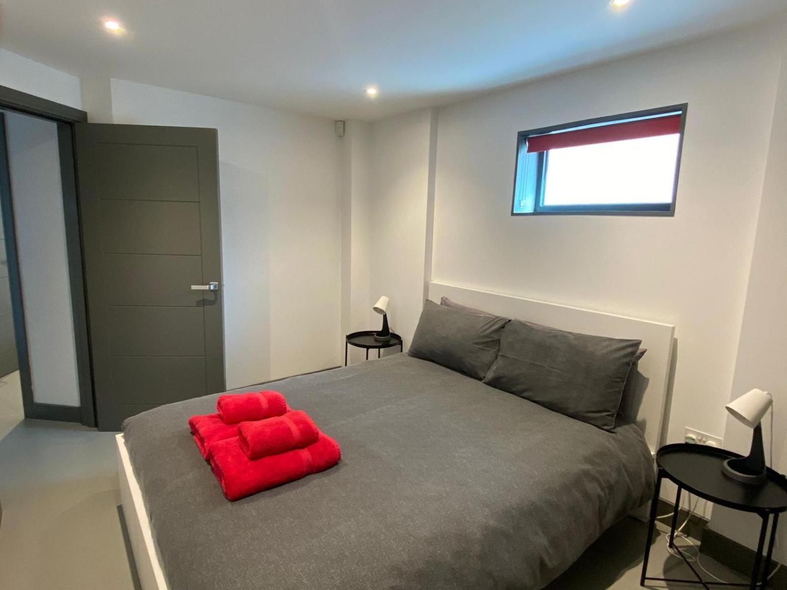2 The View Apartments Ilfracombe - Seafront, Parking, Lift, Ev ภายนอก รูปภาพ